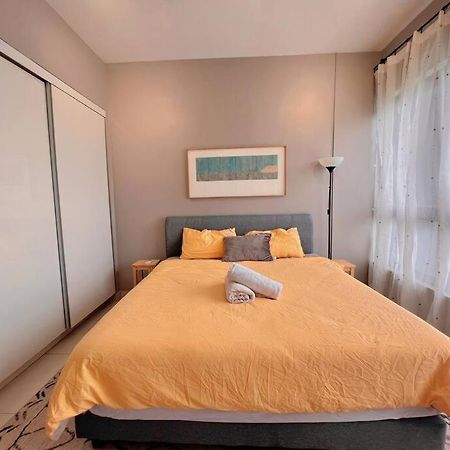 Studio Staycation D'Sara @ Linked Mrt, Near Thomson Hospital & Sungai Buloh Hospital Extérieur photo