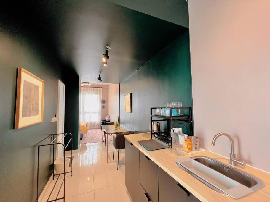 Studio Staycation D'Sara @ Linked Mrt, Near Thomson Hospital & Sungai Buloh Hospital Extérieur photo
